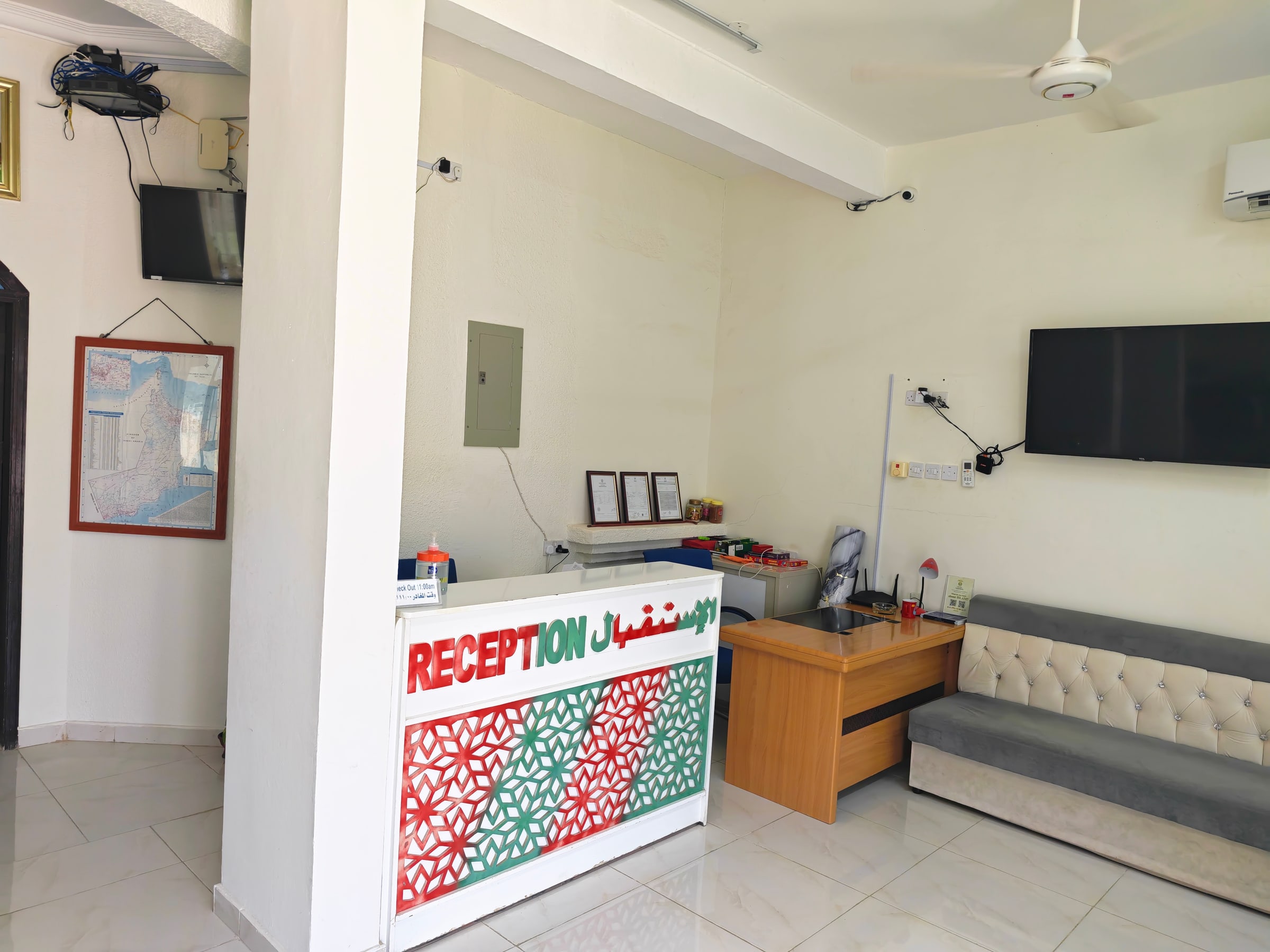 Reception desk